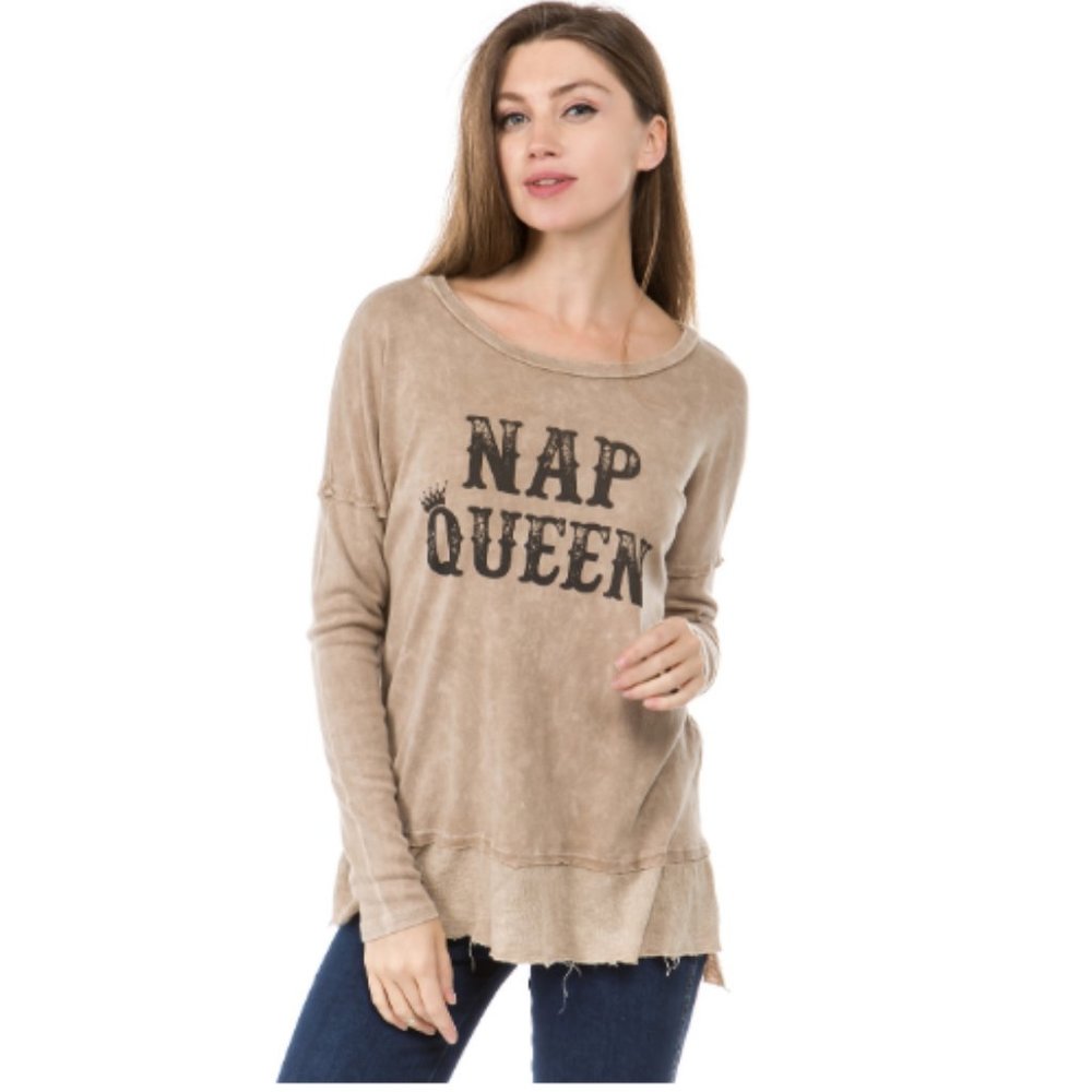 New T PARTY Nap Queen Graphic Mineral Washed Top sz S